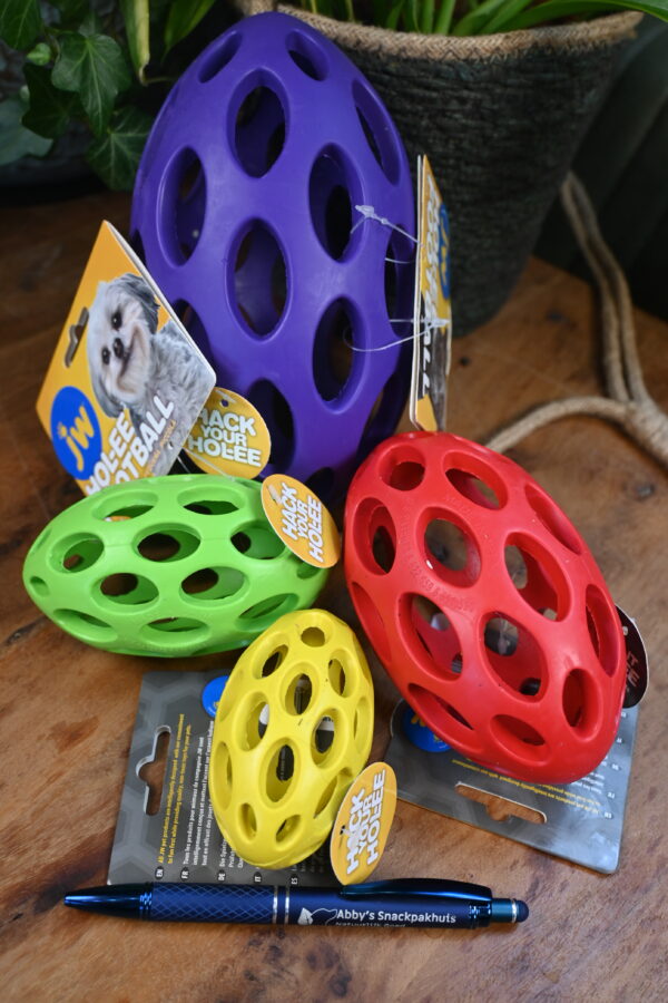 JW Hol-ee Football | Multifunctioneel hondenspeeltje van natuurrubber